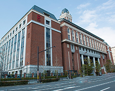 法政大学