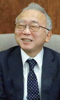 日本福祉大学　二木立 学長