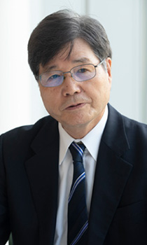 東京経済大学　岡本 英男 学長