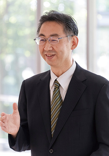 新潟大学生活協同組合 藤村 忍理事長