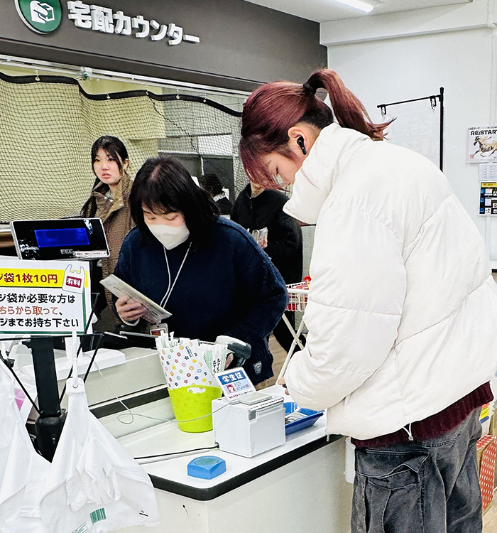 ニコラ（第2食堂）コンビニ