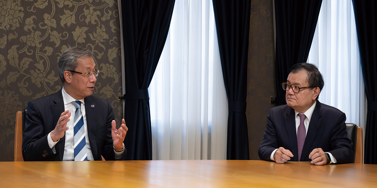 東京大学　藤井 輝夫 総長と全国大学生協連 武川 正吾 会長理事