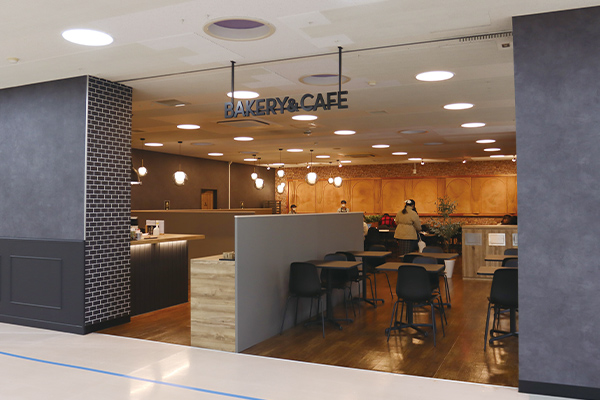 ベーカリー&カフェ