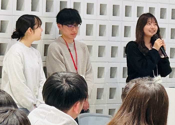 3名の先輩工学院大学生より体験談や大学生活について話がありました。