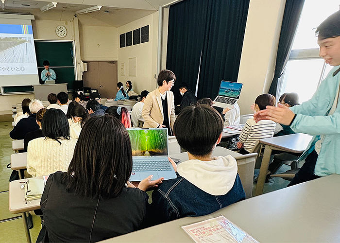 1キロ以下のパソコンを手に取って実感！