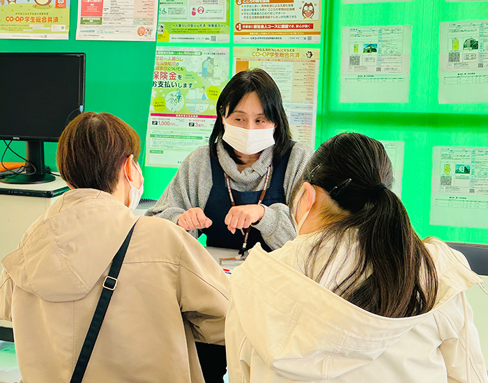 生協加入などについて職員も質問にお答えしていました