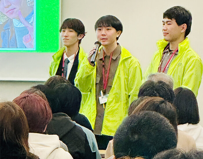 （左から）本間 都亜さん、吉田 健人さん、島田 航佑さん