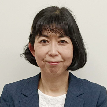 白梅学園生協（津田塾大学生協兼務）専務理事 小岩 輝代