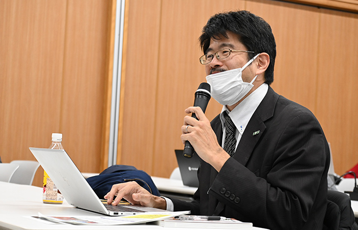 記者からご質問をいただきました