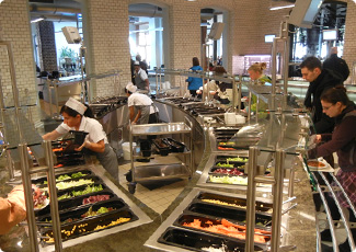 The huge selection in the salad bar (The Studentenwerk Berlin)