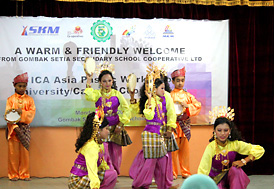 A beautiful dance by the students of Gombak High School Co-op