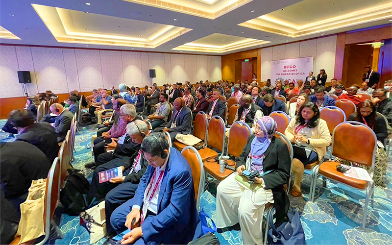 Representatives of co-operatives from around the world 