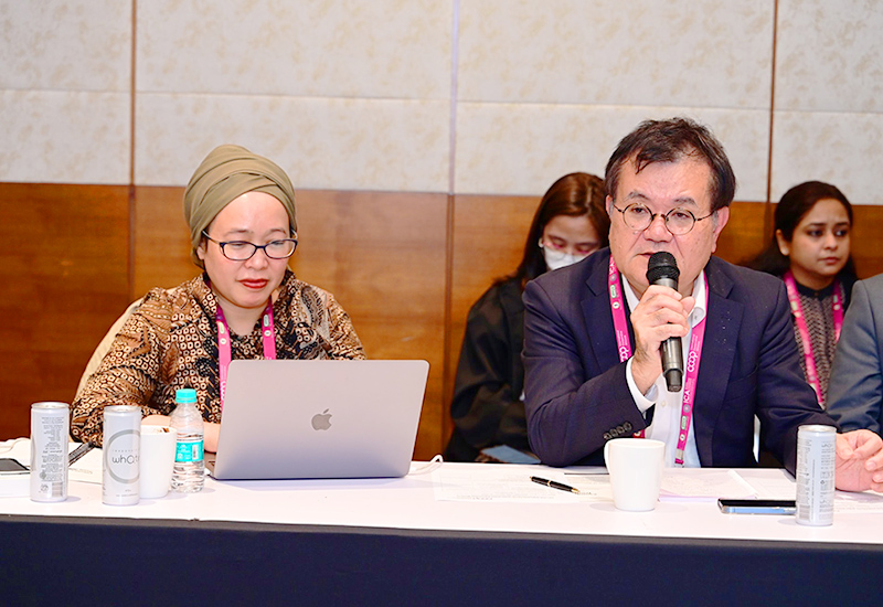 Prof. Takegawa, the elected Chairperson