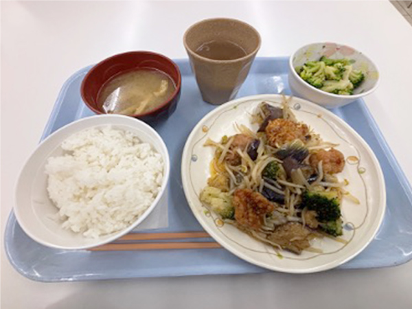 大学生の昼食事情