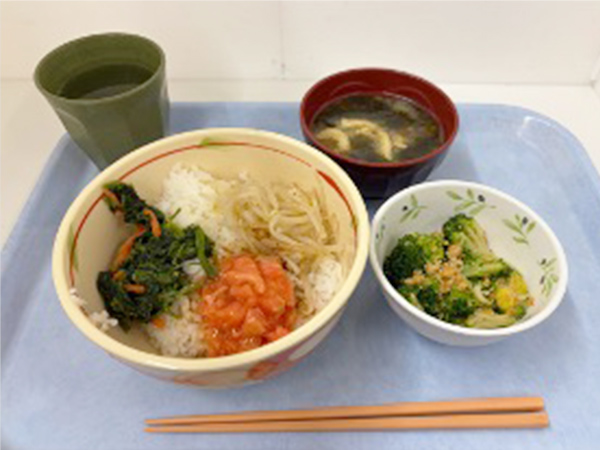 大学生の昼食事情