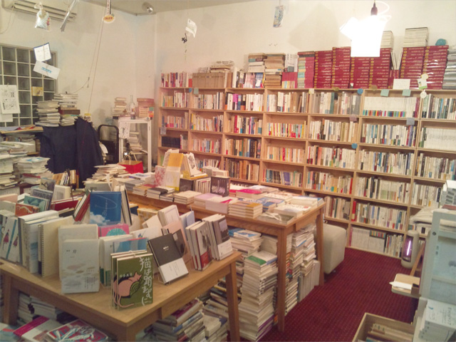 いずみ委員の気になる本屋さん 読書のいずみ 全国大学生活協同組合連合会 全国大学生協連