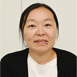 岸本亜紀さん