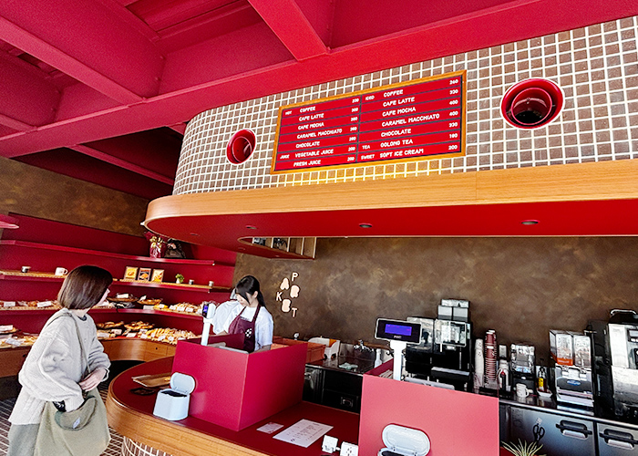 明るい店内