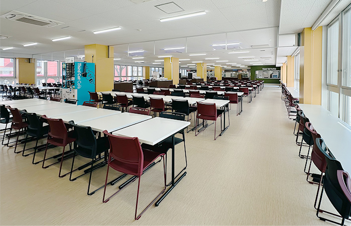 席数も増え 快適に食事が取れます