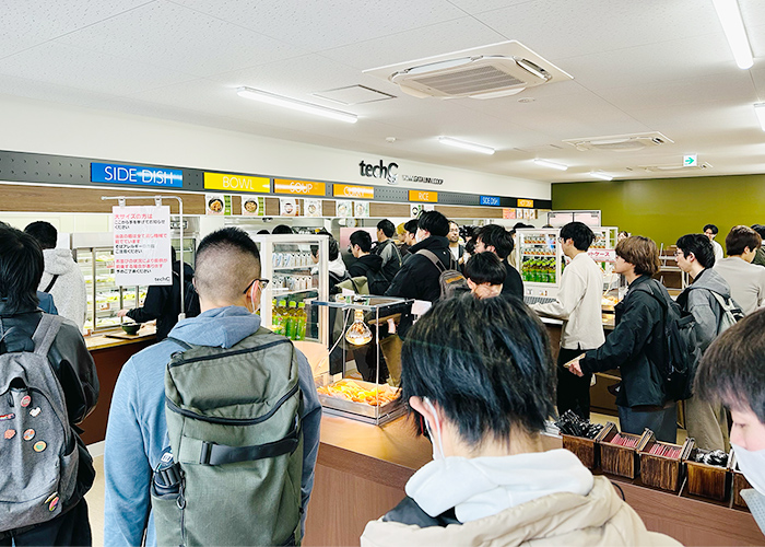 少しでもストレスフリーにして食事を楽しんでもらう事が願い