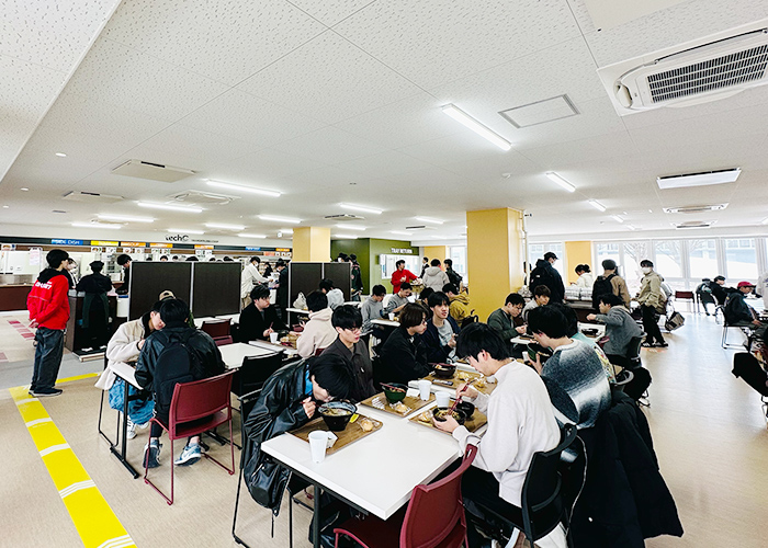 少しでもストレスフリーにして食事を楽しんでもらう事が願い